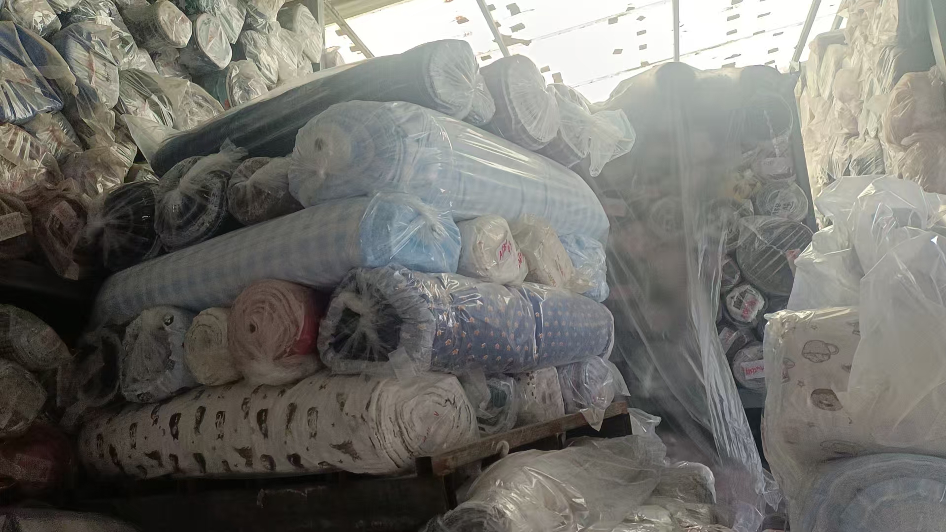 合格品库存绒布促销 — 佳机不可错过!